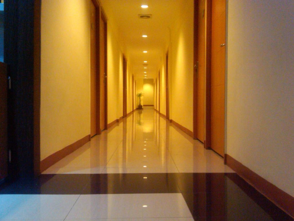 Green Leaf Inn Pontianak Extérieur photo