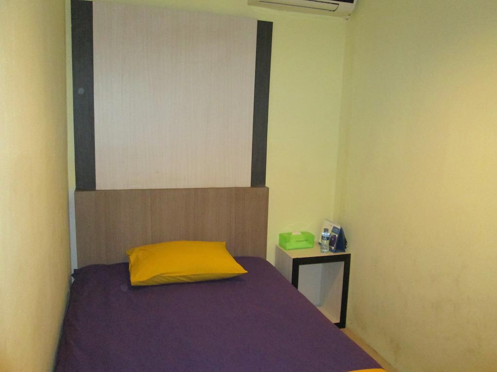 Green Leaf Inn Pontianak Chambre photo