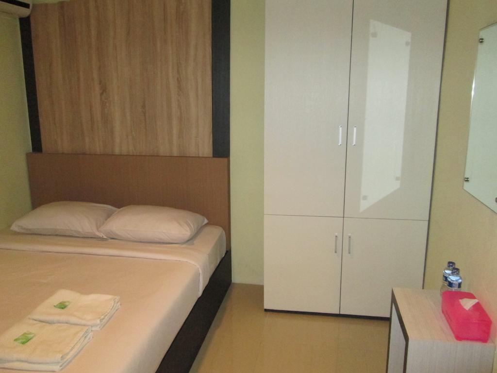 Green Leaf Inn Pontianak Chambre photo